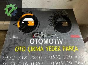 9680168580 Peugeot 208 Sağ ön Kapı Kolu Bağlantı Aparatı Çıkma