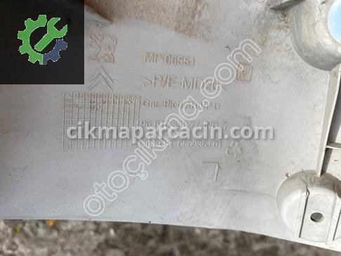 Peugeot Partner Bakalitler 9681033877 çıkma parça