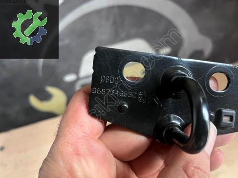 Peugeot 208 Bagaj Kilidi 9687346880 çıkma parça