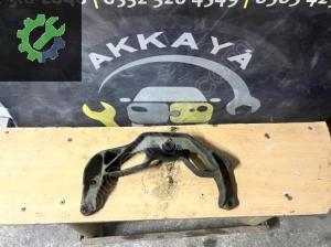 97BB-6P096-AC Mondeo 2 Motor Kulağı Bağlantı Ayağı Orjinal Çıkma