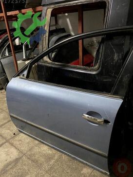 Volkswagen Passat Sol Ön Kapı çıkma parça