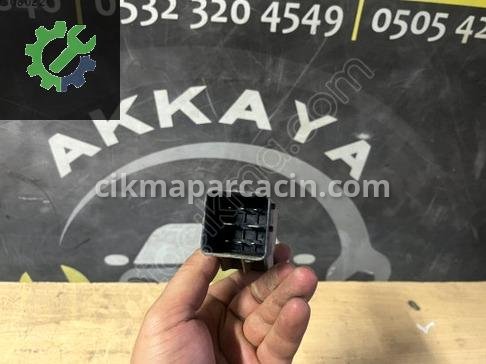 Peugeot 208 Röle 51299065 çıkma parça