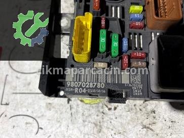 Citroen C4 Sigorta Kutusu 9807028780 çıkma parça