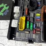 9807028780 / R04 Peugeot 307 Sigorta Kutusu Orjinal Çıkma
