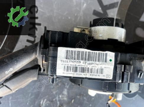 Peugeot 2008 Sinyal Kolu 98081769ZD çıkma parça