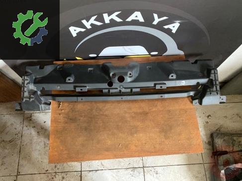 Ford Transit Connect Ön Panjur 9T168138AAW çıkma parça