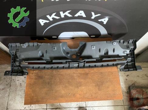 Ford Transit Connect Ön Panjur 9T168138AAW çıkma parça