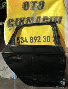 AUDİ A3 2021 SAĞ ARKA KAPI