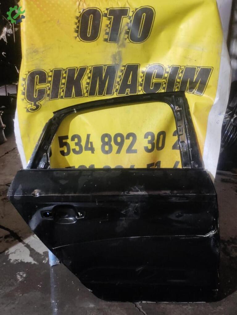 Audi A3 Sağ Arka Kapı çıkma parça