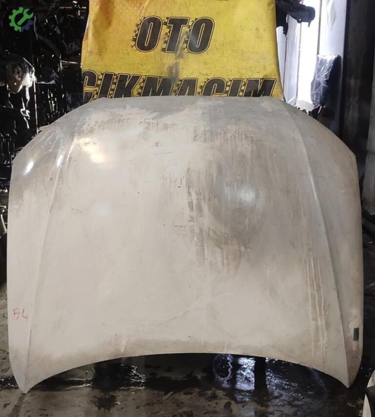 Audi A4 Kaput çıkma parça