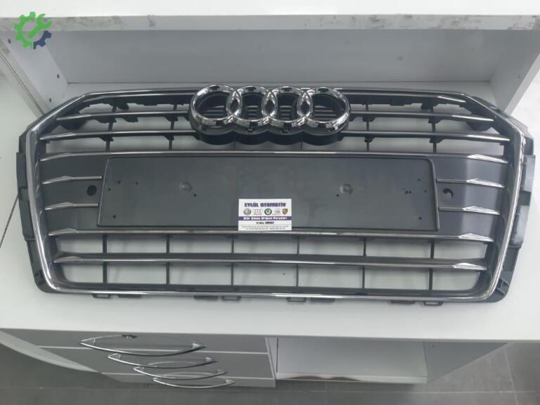 Audi A4 Ön Panjur çıkma parça