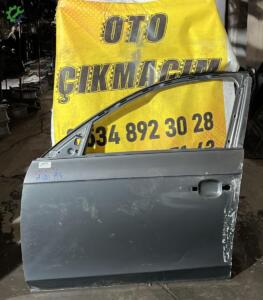 UDİ A4 SOL ÖN KAPI