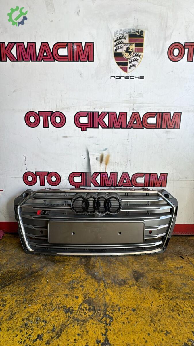 Audi A5 Ön Panjur çıkma parça