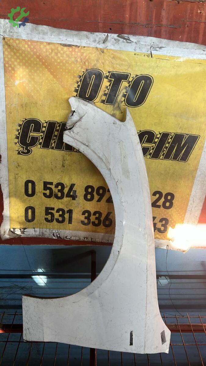 Audi A5 Sol Çamurluk çıkma parça