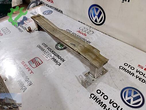 Audi A1 Ön Tampon Demiri 8X0807109C çıkma parça