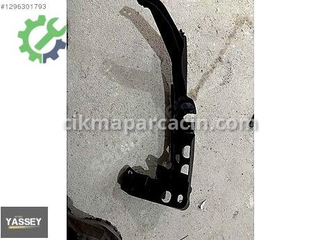 Audi A3 Far Braketi çıkma parça