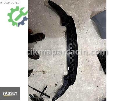 Audi A3 Tampon Tutacağı çıkma parça