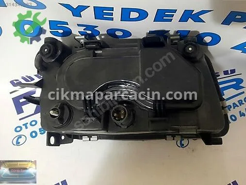 Audi A3 Sol Ön Far çıkma parça