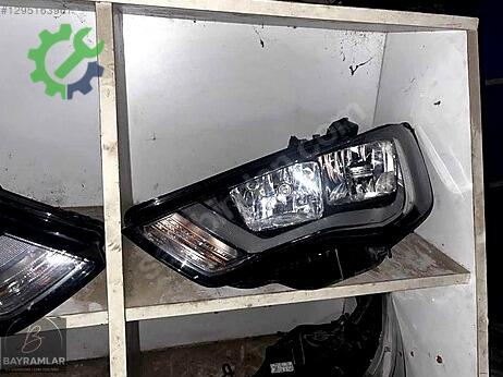 Audi A3 Sol Ön Far çıkma parça
