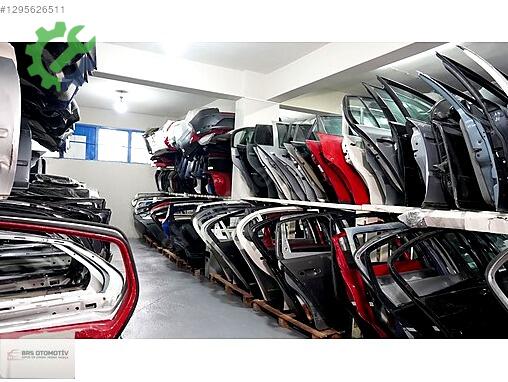 Audi A4 Ön Tampon Demiri çıkma parça