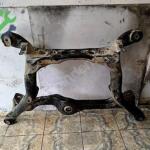 AUDİ A4 ARKA TRAVERS 8K0