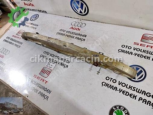 Audi A4 Ön Tampon Demiri çıkma parça