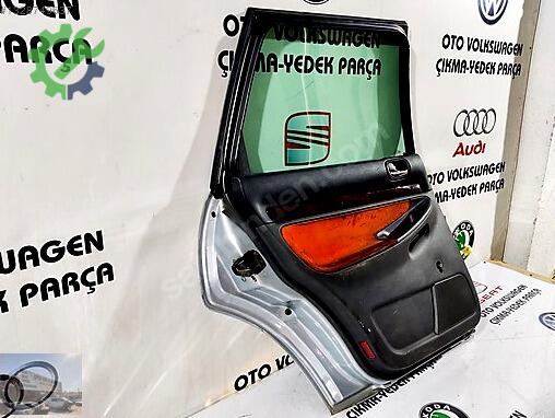 Audi A4 Sol Arka Kapı çıkma parça
