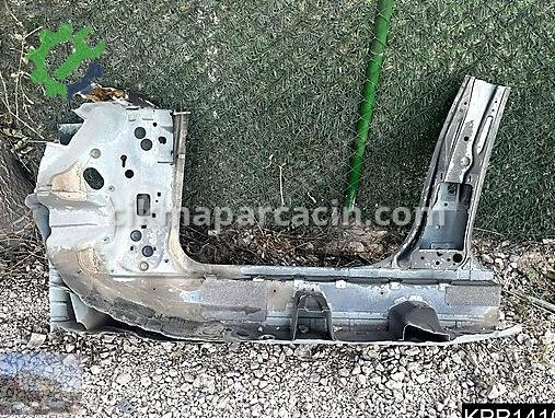 Audi A4 Sağ Ön Marşpiyel Sacı çıkma parça