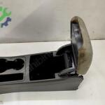 AUDİ A4 GRİ SİYAH ORTA KONSOL 8K0 864 981 D
