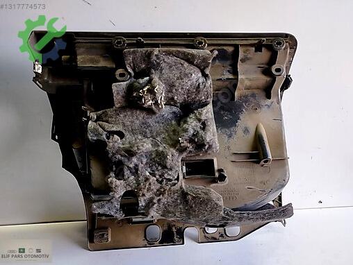 Audi A4 Torpido çıkma parça