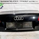 AUDİ A4 SİYAH DOLU BOYALI BAĞAJ KAPAĞI