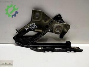 AUDİ A4 SİYAH SAĞ KAPUT MENTEŞESİ 8W0 823 302 D