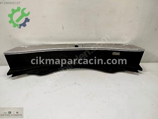 Audi A8 Bagaj Plastiği 4H0863471 çıkma parça