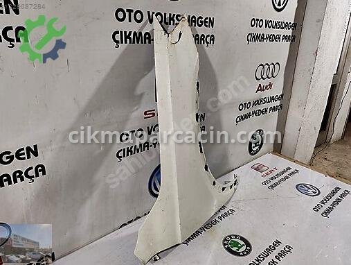 Audi Q3 Sağ Ön Çamurluk çıkma parça