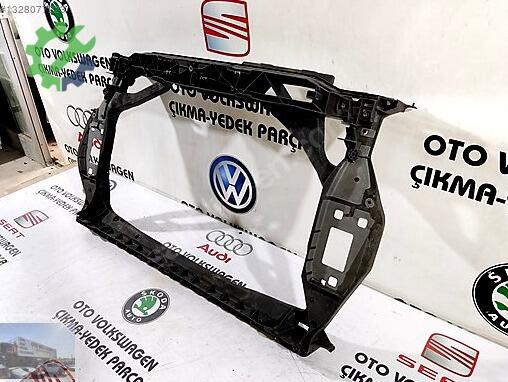 Audi Q3 Ön Panel 8U0805594 çıkma parça