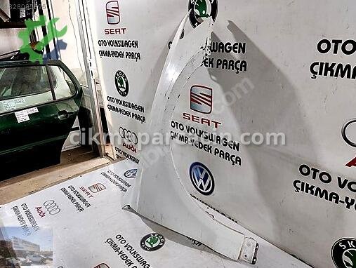 Audi Q5 Sağ Ön Çamurluk 8R0821106 çıkma parça