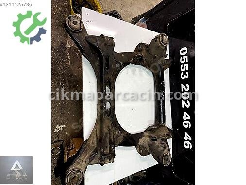 Audi Q7 Arka Travers 4M0500025 çıkma parça