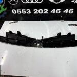AUDİ Q7 BAGAJ KİLİT ÜST DEMİRİ ÇIKMA ORJ 4L0864483
