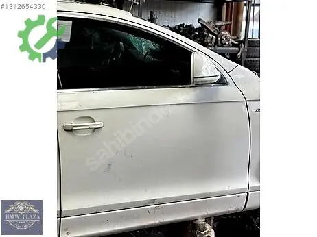 Audi Q7 Sağ Ön Kapı çıkma parça