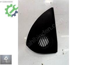 AUDİ Q7 GÖGÜS YAN KAPAK SİGORTA KAPAK ÇIKMA ORJ