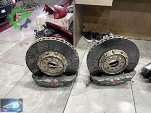 AUDİ S8 FİBER KARBON DİSK SETİ VE CALİPER SETİ