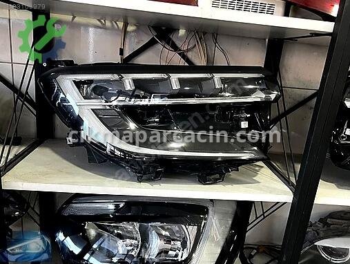 Renault Austral Sağ Ön Far çıkma parça