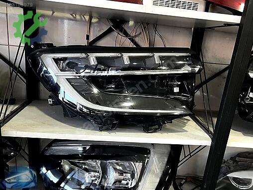 Renault Austral Sağ Ön Far çıkma parça