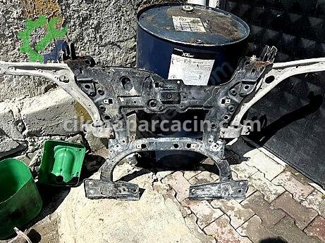 Mercedes-Benz A Ön Travers çıkma parça