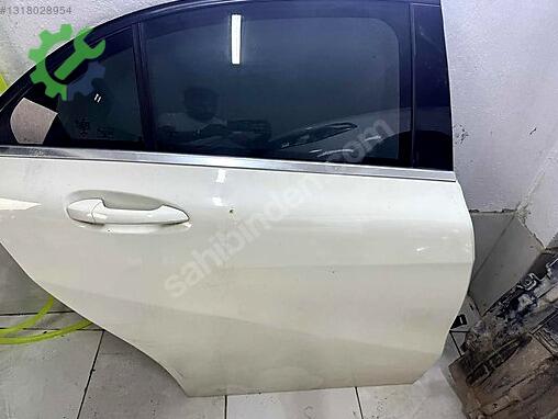 Mercedes-Benz A Sağ Arka Kapı çıkma parça