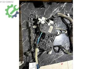 A 180 SAG ARKA KAPI KİLİDİ