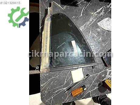 Mercedes-Benz A Sağ Arka Kelebek Camı çıkma parça