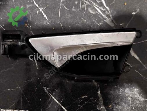 Mercedes-Benz A Sağ Ön Kapı Kolu çıkma parça