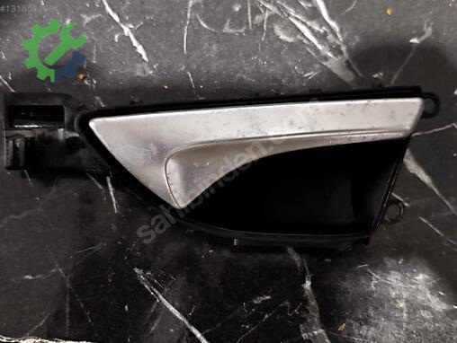 Mercedes-Benz A Sağ Ön Kapı Kolu çıkma parça