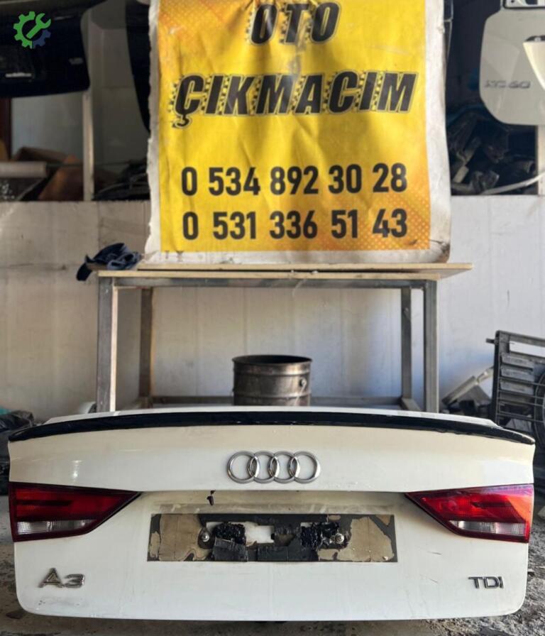 Audi A3 Bagaj Kapağı çıkma parça